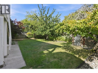 210 MURPHY Drive | Delta British Columbia | Slide Image Five