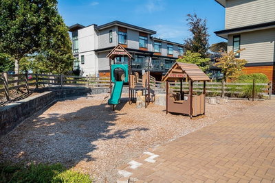 16488 64 Avenue | Surrey British Columbia | Slide Image Twenty-six