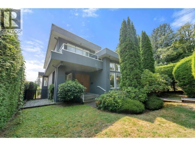 1494 INGLEWOOD Avenue | West Vancouver British Columbia | Slide Image Thirty-six