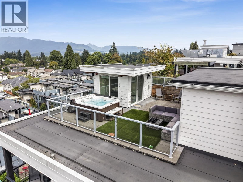 707 COMO LAKE Avenue Coquitlam British Columbia, V3J 0J5 - 2 Bedrooms Condo For Sale
