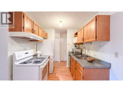 8591 WESTMINSTER Highway | Richmond British Columbia | Slide Image Ten