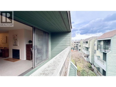 8591 WESTMINSTER Highway | Richmond British Columbia | Slide Image Eighteen