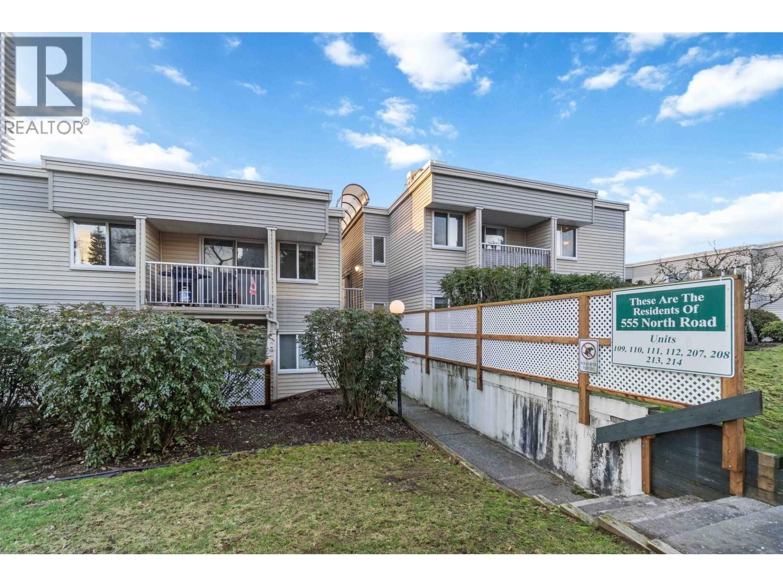 555 NORTH Road, Coquitlam, British Columbia V3J 1N8