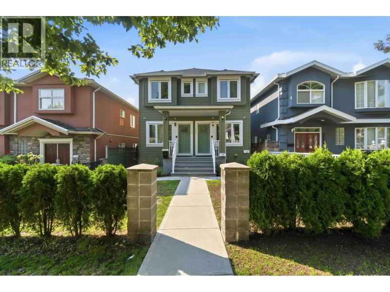 3162 VENABLES Street Vancouver British Columbia, V5K 2S4 - 4 Bedrooms Condo For Sale