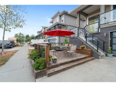 45582 MEADOWBROOK Drive | Chilliwack British Columbia | Slide Image Two
