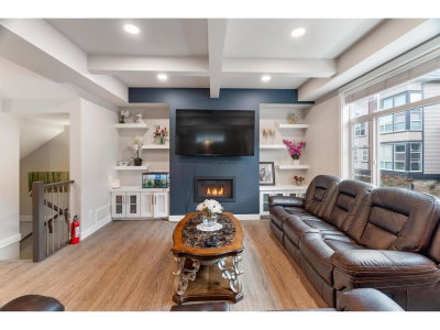 45582 MEADOWBROOK Drive | Chilliwack British Columbia | Slide Image Four