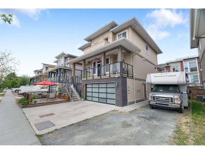 45582 MEADOWBROOK Drive | Chilliwack British Columbia | Slide Image Forty