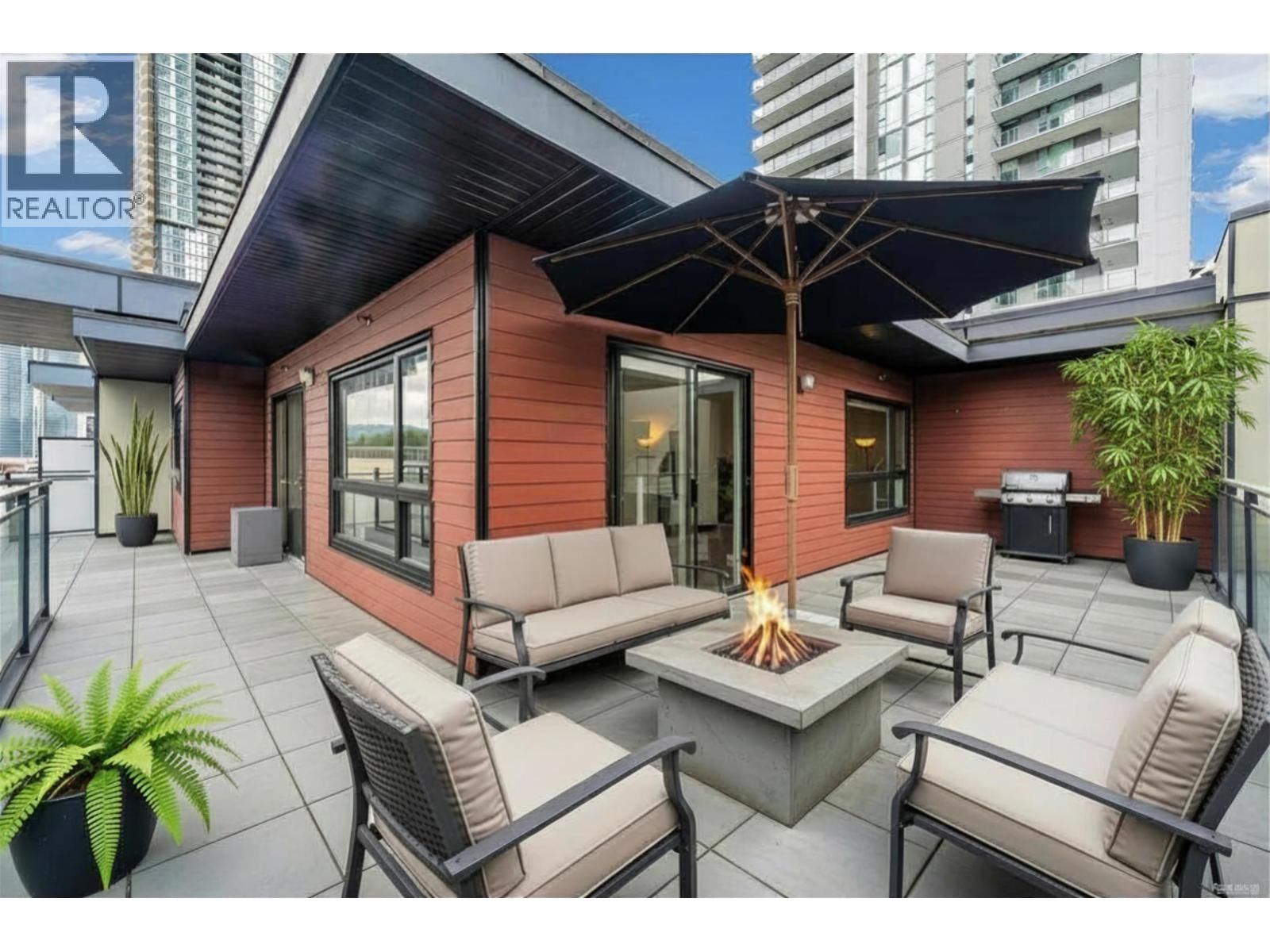4468 DAWSON Street, Burnaby, British Columbia V5C 0J9