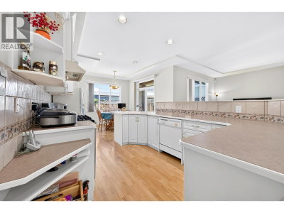 6215 DUNSMUIR Crescent | Richmond British Columbia | Slide Image Eleven