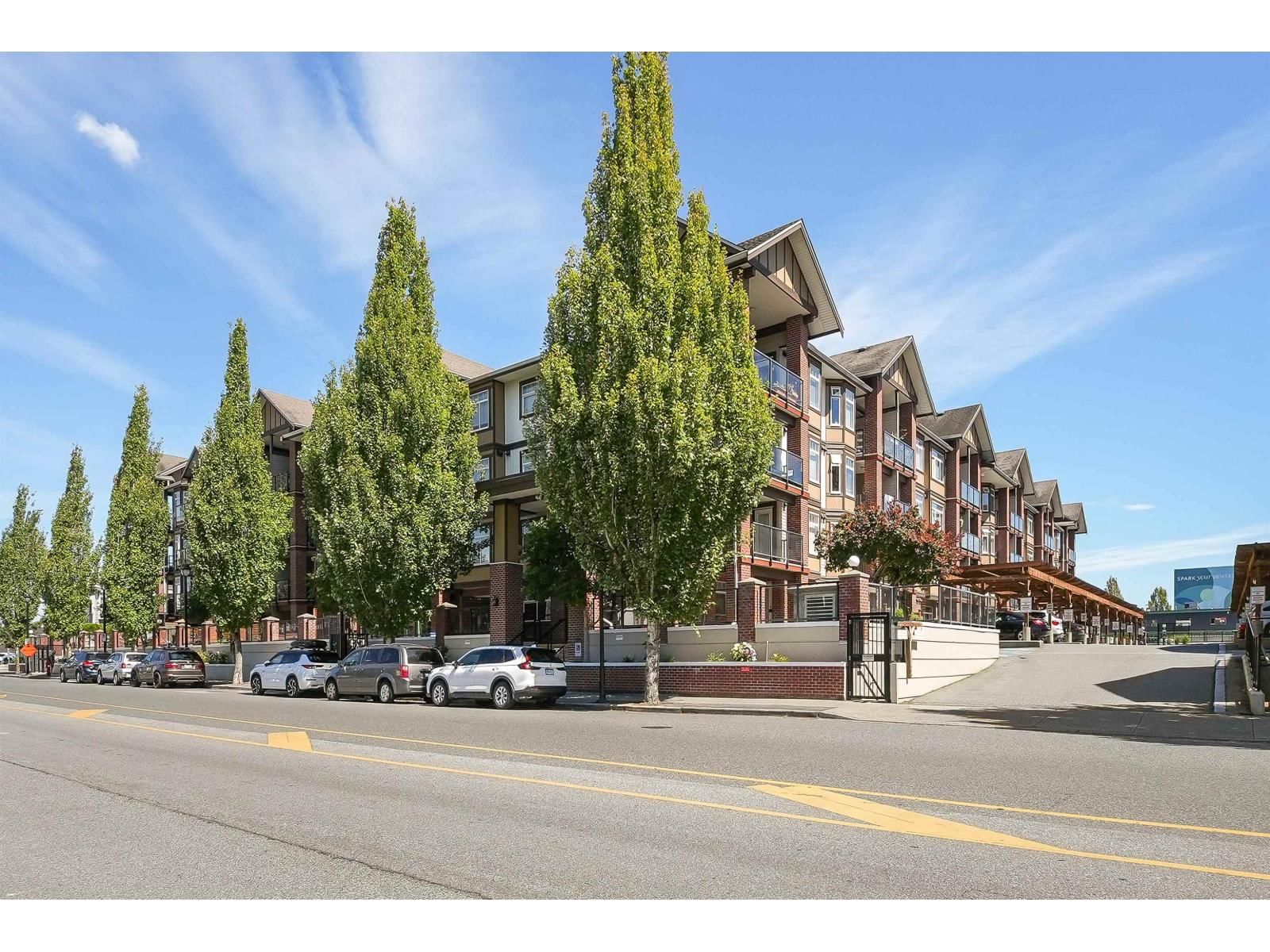 5660 201A Street, Langley, British Columbia V3A 0B4