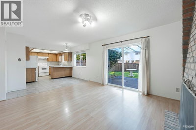 9400 MCBURNEY Drive | Richmond British Columbia | Slide Image Four