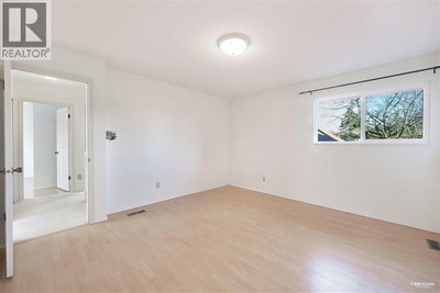 9400 MCBURNEY Drive | Richmond British Columbia | Slide Image Six