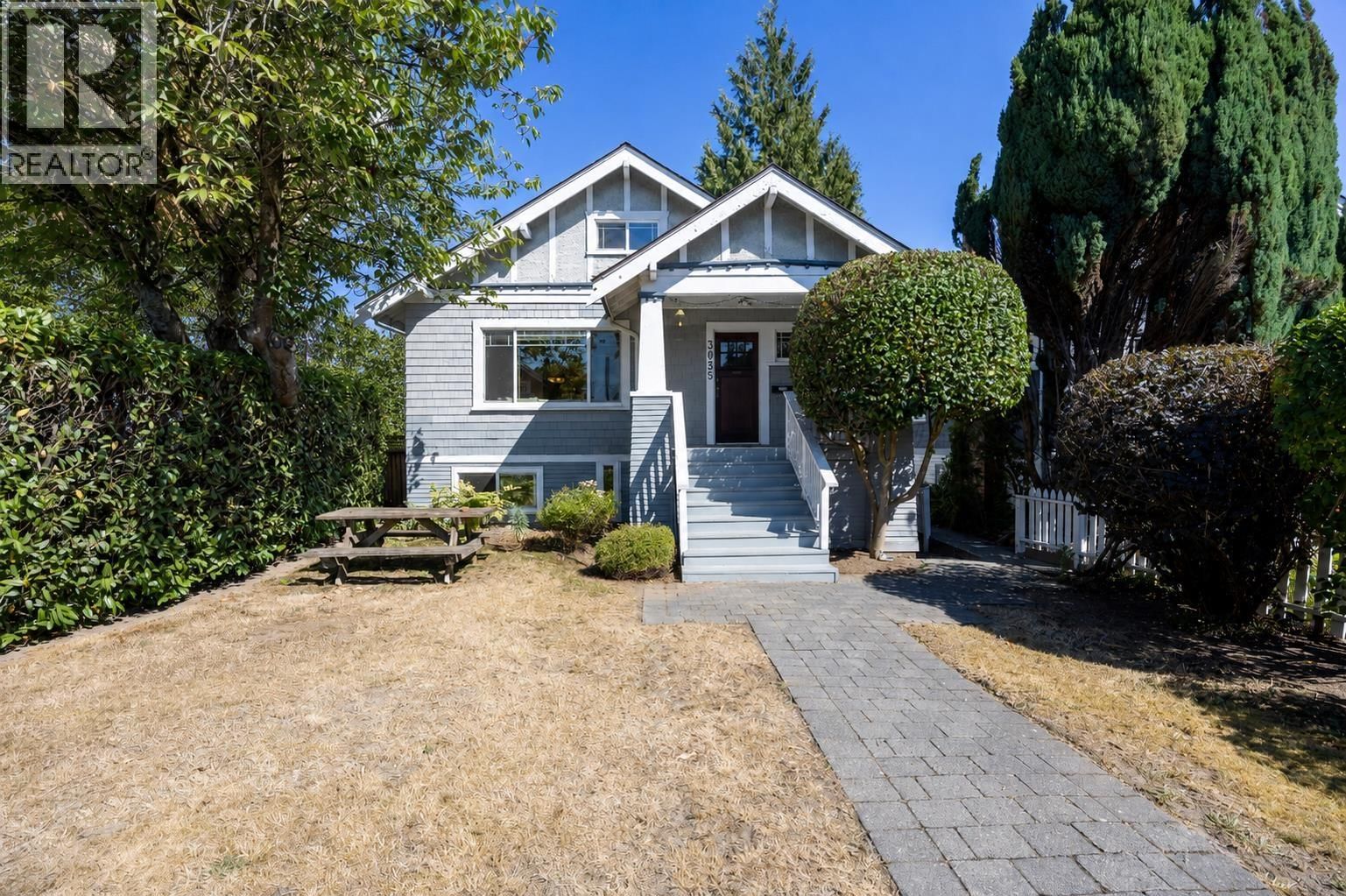 3035 5TH Avenue, Vancouver, British Columbia V6K 1T8