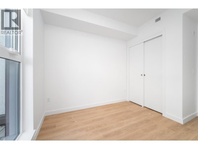 9888 UNIVERSITY Crescent | Burnaby British Columbia | Slide Image Thirteen