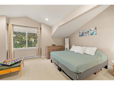 2689 PARKWAY Drive | Surrey British Columbia | Slide Image Nineteen