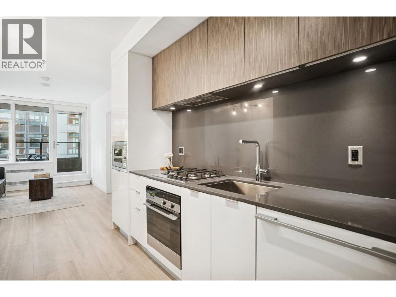 209 7TH Avenue Vancouver British Columbia, V5T 0H3 - 1 Bedroom Condo For Sale