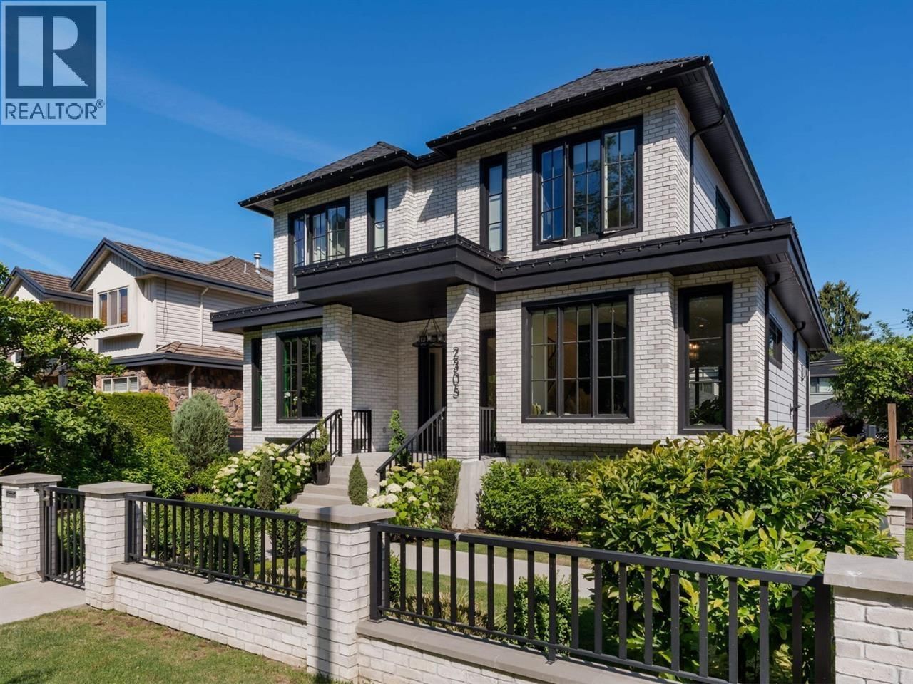 2305 KING EDWARD Avenue, Vancouver, British Columbia V6L 1T3