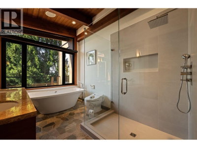 865 ANDOVER Crescent | West Vancouver British Columbia | Slide Image Eighteen