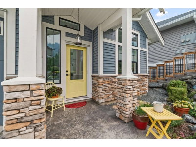 47045 SYLVAN Drive | Chilliwack British Columbia | Slide Image Thirty-seven