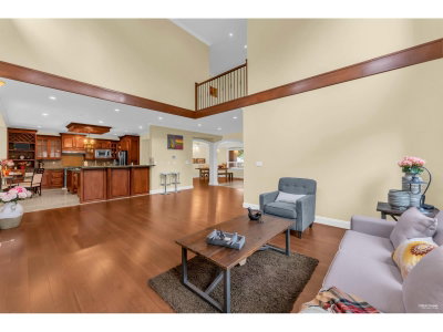 14033 34A Avenue | Surrey British Columbia | Slide Image Twenty