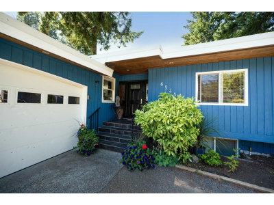6545 SUNSHINE Drive | Delta British Columbia | Slide Image Three