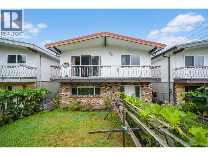 4657 SLOCAN Street Vancouver British Columbia, V5R 1Z8 - 6 Bedrooms Home For Sale