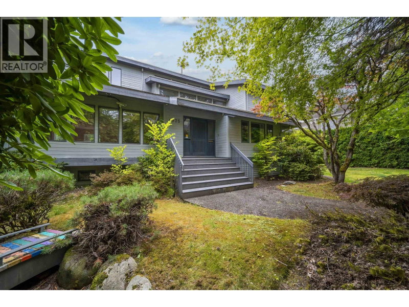 1975 18TH Avenue Vancouver British Columbia, V6J 2N6 - 6 Bedrooms Home For Sale