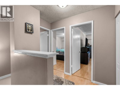 9010 CENTAURUS Circle | Burnaby British Columbia | Slide Image Twenty-four