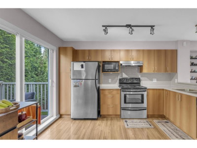 15155 62A Avenue | Surrey British Columbia | Slide Image Nine
