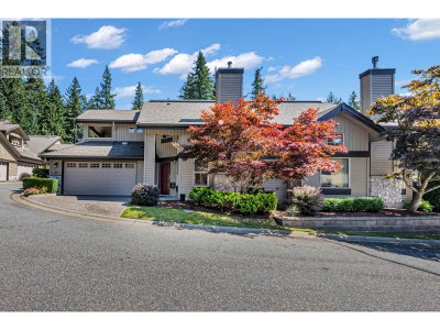 1550 LARKHALL Crescent | North Vancouver British Columbia | Slide Image Two
