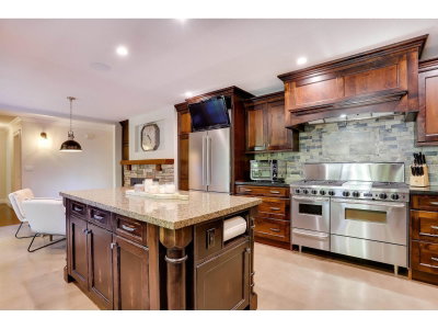 14084 GREENCREST Drive | Surrey British Columbia | Slide Image Ten