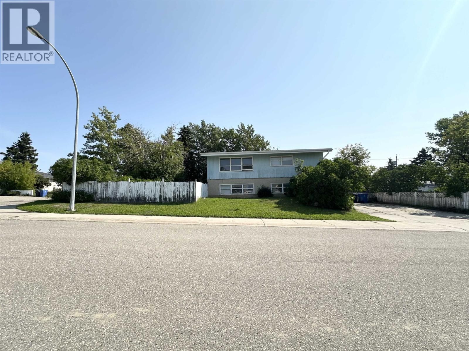 9319 98A Avenue, Fort St. John, British Columbia V1J 1R2