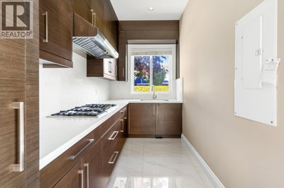 9071 WELLMOND Road | Richmond British Columbia | Slide Image Fourteen