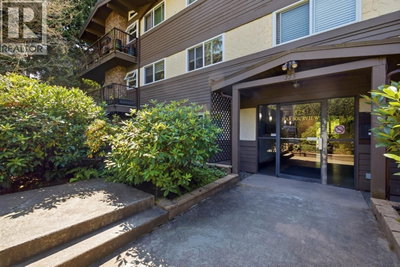 325 3RD Street | North Vancouver British Columbia | Slide Image Twenty-seven