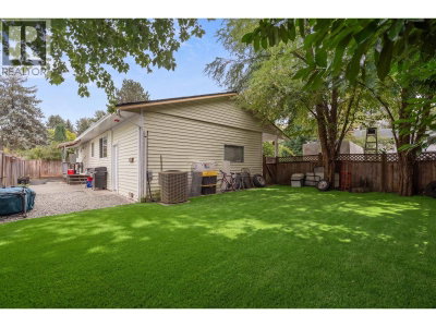 22760 BALABANIAN Circle | Maple Ridge British Columbia | Slide Image Sixteen