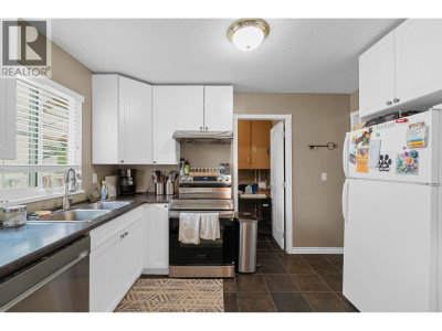 22760 BALABANIAN Circle | Maple Ridge British Columbia | Slide Image Nine