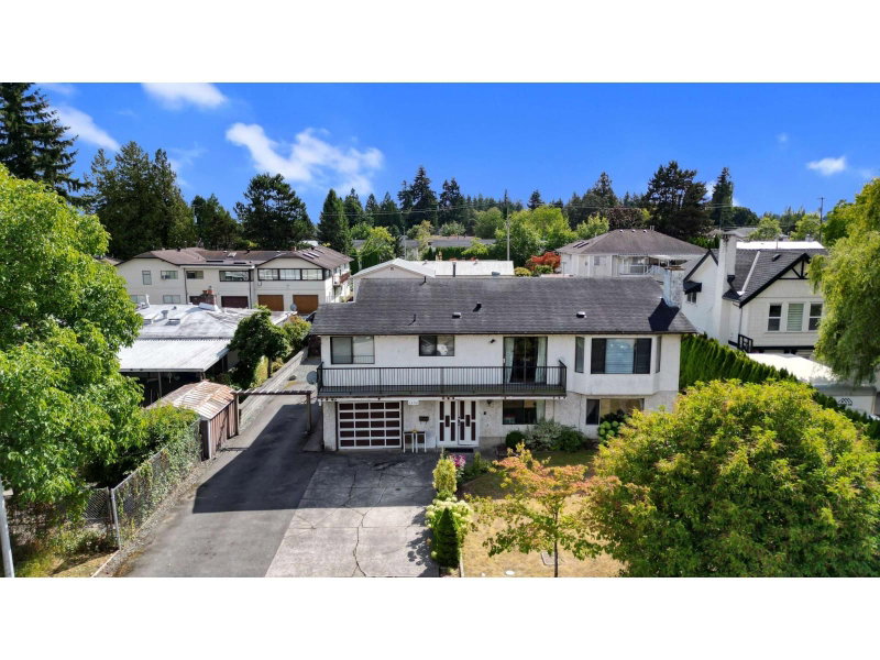 14110 72A Avenue Surrey British Columbia, V3W 7M7 - 6 Bedrooms Home For Sale