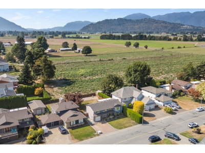 6667 WILTSHIRE Street | Chilliwack British Columbia | Slide Image Six