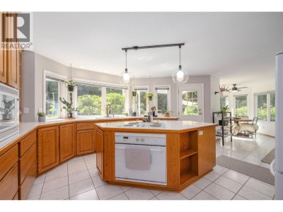 26070 116 Avenue | Maple Ridge British Columbia | Slide Image Twelve