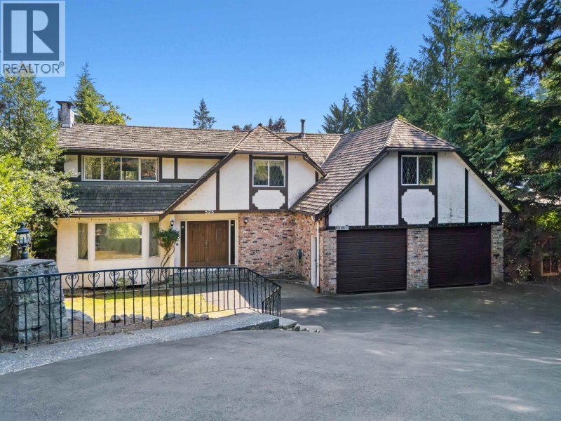525 BRAEMAR Road North Vancouver British Columbia, V7N 4C4 - 5 Bedrooms Home For Sale