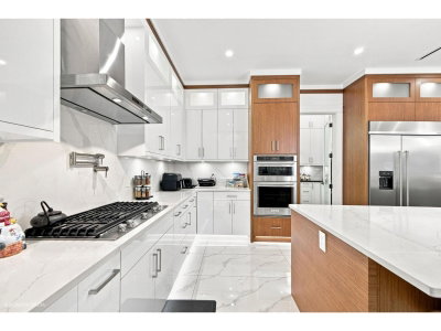 13236 78A Avenue | Surrey British Columbia | Slide Image Thirteen