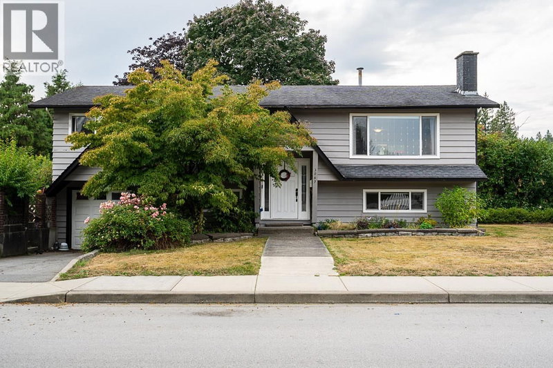 3067 NEWBERRY Street Port Coquitlam British Columbia, V3B 3J5 - 5 Bedrooms Home For Sale