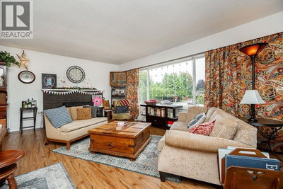 3067 NEWBERRY Street | Port Coquitlam British Columbia | Slide Image Five