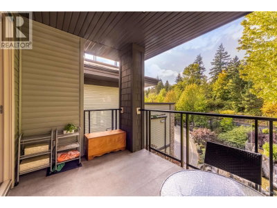 7418 BYRNEPARK Walk | Burnaby British Columbia | Slide Image Six