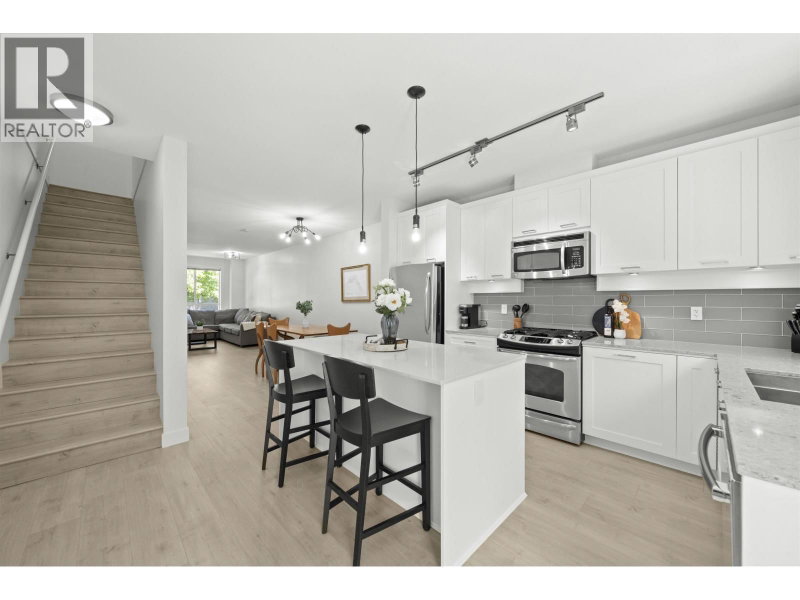 3395 GALLOWAY Avenue Coquitlam British Columbia, V3E 0H2 - 3 Bedrooms Condo For Sale