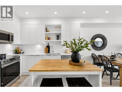 22348 NORTH Avenue | Maple Ridge British Columbia | Slide Image Eight