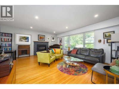 3342 FROMME Road | North Vancouver British Columbia | Slide Image Twelve