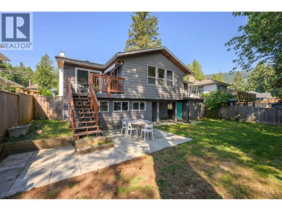 3342 FROMME Road | North Vancouver British Columbia | Slide Image Twenty-nine