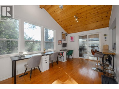 3342 FROMME Road | North Vancouver British Columbia | Slide Image Eight