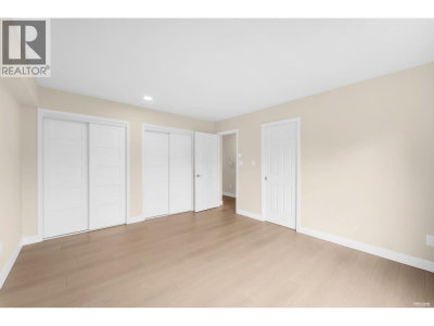 8600 WESTMINSTER Highway | Richmond British Columbia | Slide Image Ten